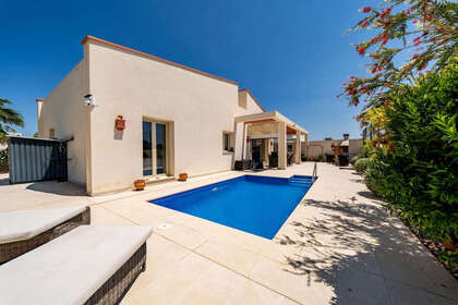 Casa Cluster venda em Coín, Málaga. 
