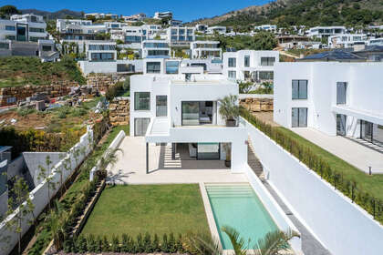 联排别墅 出售 进入 Mijas, Málaga. 