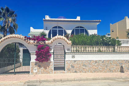 联排别墅 出售 进入 Blue Lagoon, San Miguel de Salinas, Alicante. 