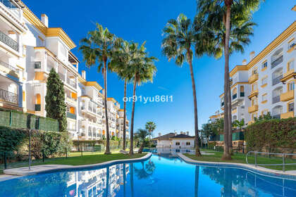 Apartment for sale in Puerto Banús, Marbella, Málaga. 