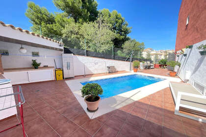 房子 出售 进入 Estepona, Málaga. 
