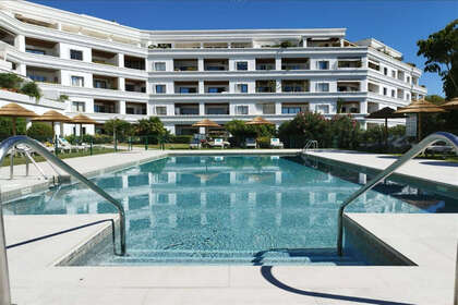 Apartment for sale in Nueva andalucia, Málaga. 