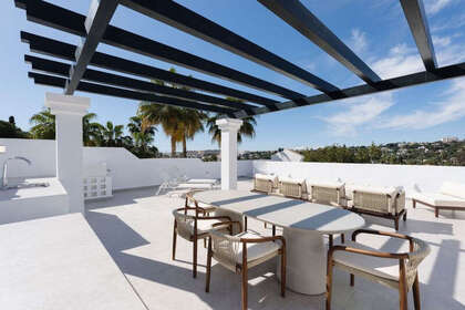 Penthouse for sale in Nueva andalucia, Málaga. 
