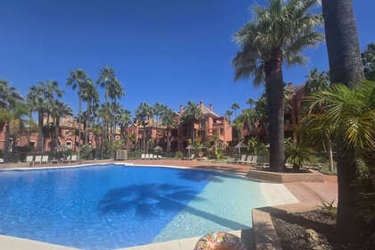 Apartment for sale in Puerto Banús, Málaga. 