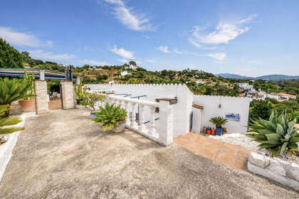 Cluster house for sale in Alhaurín el Grande, Málaga. 