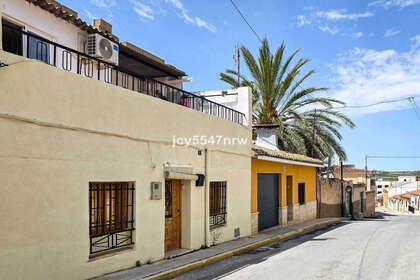 Chalet Adosado venta en Pinoso, Alicante. 