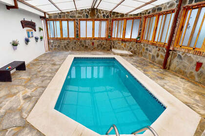 Cluster house for sale in Sayalonga, Málaga. 