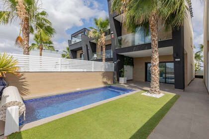 Chalet Adosado venta en Benijófar, Alicante. 