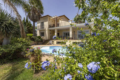 Chalet Adosado venta en Casares, Málaga. 