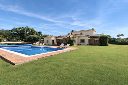 Chalet Adosado venta en San Roque, Cádiz. 