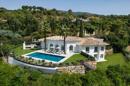 Cluster house for sale in La Zagaleta, Marbella, Málaga. 