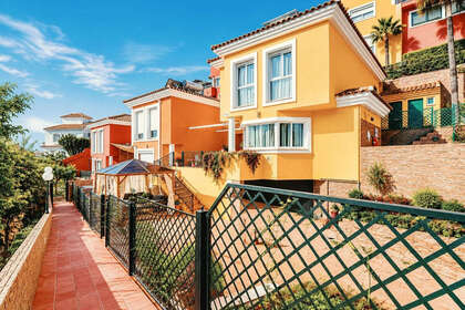 房子 出售 进入 Torre del mar, Málaga. 
