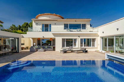 Rijtjeshuizen verkoop in Moraira, Alicante. 