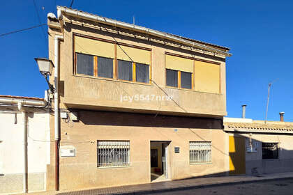 House for sale in Pinoso, Alicante. 