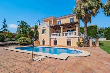 Таунхаус Продажа в Coín, Málaga. 