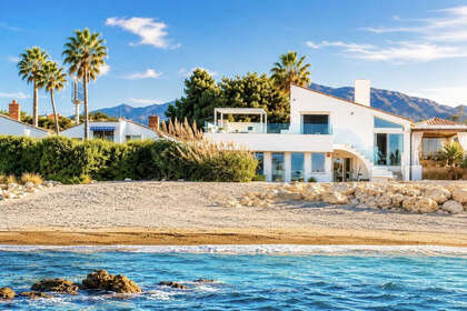 Дом Продажа в Estepona, Málaga. 
