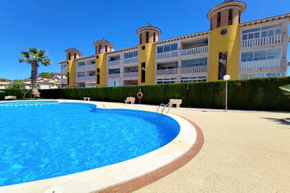 Апартаменты Продажа в Villamartín, Alicante. 