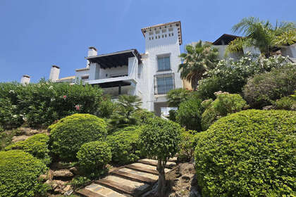 Дом Продажа в Puerto Banús, Marbella, Málaga. 