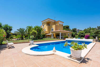 Таунхаус Продажа в Atalaya, La, Málaga. 