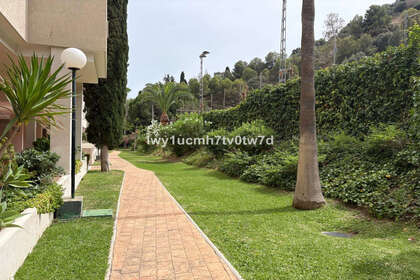 Апартаменты Продажа в El Limonar, Vélez-Málaga. 