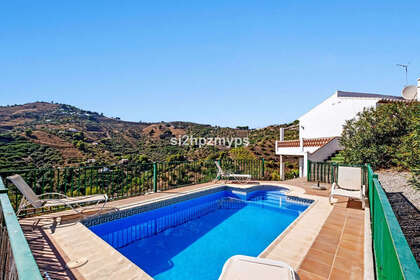 Таунхаус Продажа в Frigiliana, Málaga. 