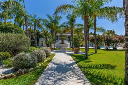 Таунхаус Продажа в Marbella, Málaga. 