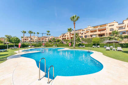 Апартаменты Продажа в Casares, Málaga. 