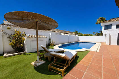 Таунхаус Продажа в Estepona, Málaga. 
