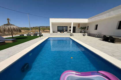 Таунхаус Продажа в Pinoso, Alicante. 