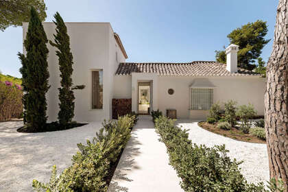 Таунхаус Продажа в El Paraiso, Estepona, Málaga. 