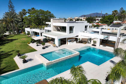 Таунхаус Продажа в El Paraiso, Estepona, Málaga. 