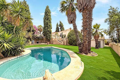 Таунхаус Продажа в El Atabal, Málaga. 