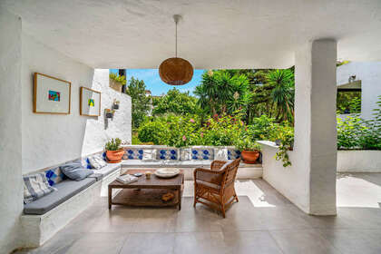 Apartment for sale in Puerto Banús, Marbella, Málaga. 