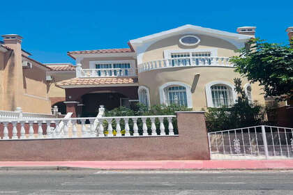 Maison de ville vendre en Blue Lagoon, San Miguel de Salinas, Alicante. 