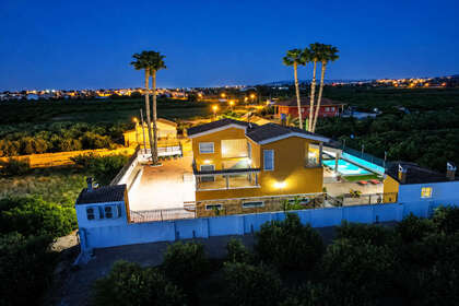House for sale in Orihuela, Alicante. 