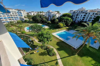 酒店公寓 出售 进入 Puerto Banús, Málaga. 