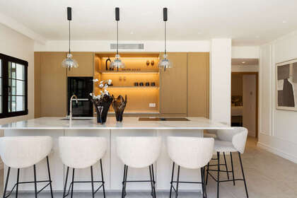 Apartmány na prodej v Nueva andalucia, Málaga. 