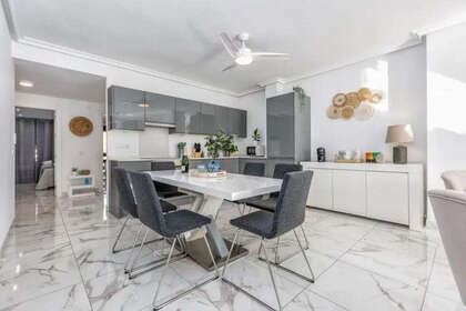 Apartmány na prodej v Nueva andalucia, Málaga. 