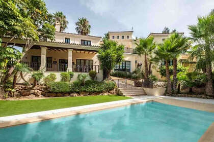 联排别墅 出售 进入 Sotogrande, Cádiz. 