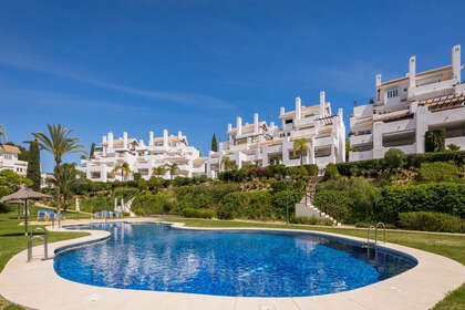 酒店公寓 出售 进入 Los monteros, Marbella, Málaga. 
