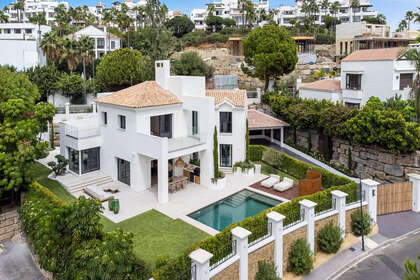 House for sale in Estepona, Málaga. 