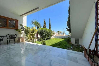 House for sale in Calahonda, Mijas, Málaga. 