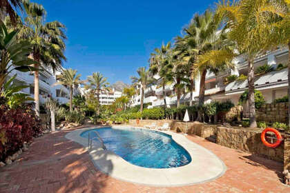 Апартаменты Продажа в Puerto Banús, Marbella, Málaga. 