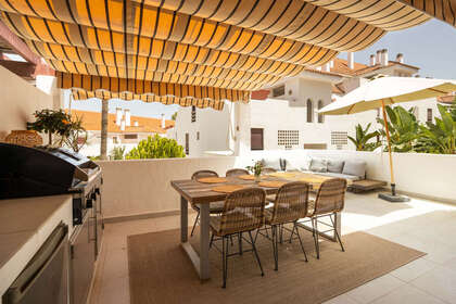 Apartment for sale in Nueva andalucia, Málaga. 
