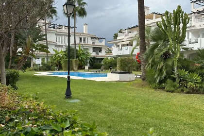 Apartment for sale in Nueva andalucia, Málaga. 