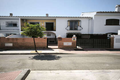 Дом Продажа в Fuengirola, Málaga. 