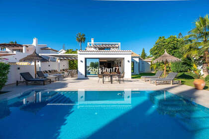 Таунхаус Продажа в Elviria, Marbella, Málaga. 