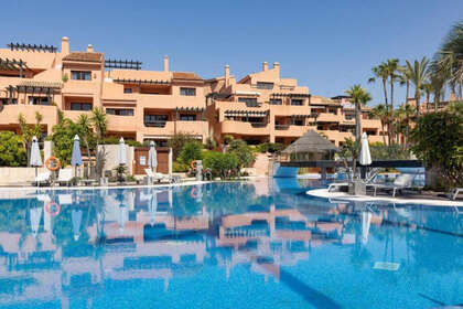 Апартаменты Продажа в Puerto Banús, Marbella, Málaga. 
