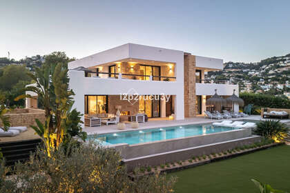 Таунхаус Продажа в Moraira, Alicante. 