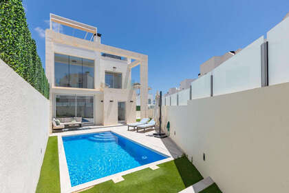 Таунхаус Продажа в , Orihuela, Alicante. 